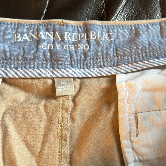 Banana Republic Chino Shorts - Picture 2 of 6